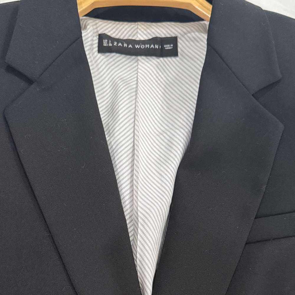 Zara Women's Black Blazer